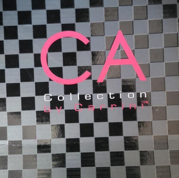 Boots - Picture 5 of 5